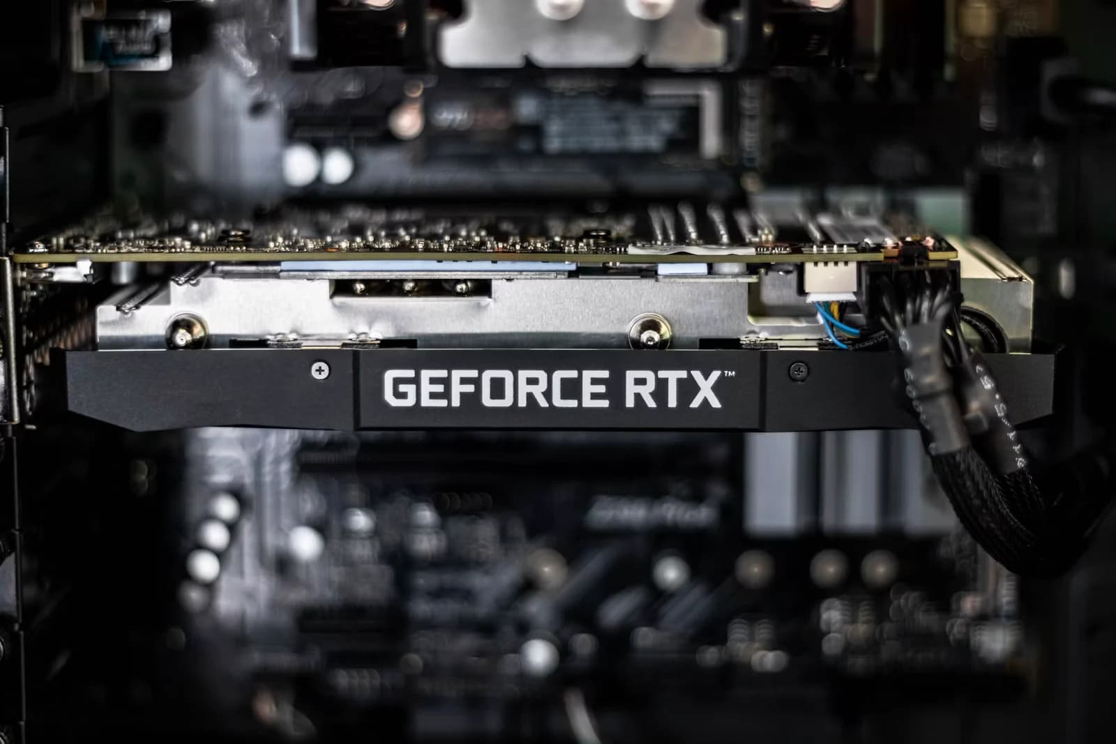 DLSS 4.5 i Multi Frame Generation 6X: realny postęp czy kolejny argument za wymianą karty na RTX 50?