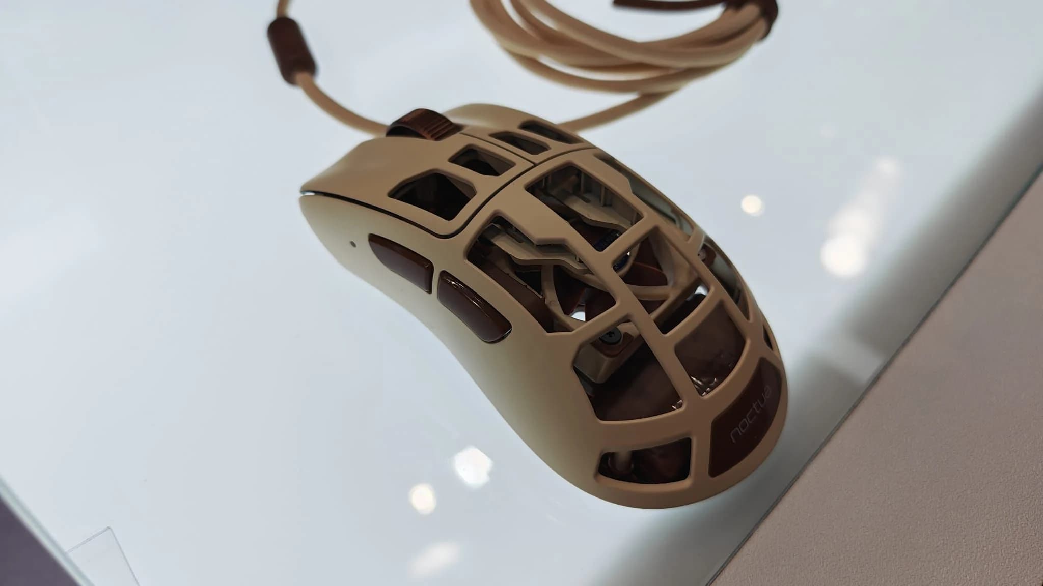 Noctua x Pulsar Feinmann F01: wentylator w myszce rozwiązuje realny problem ergonomii