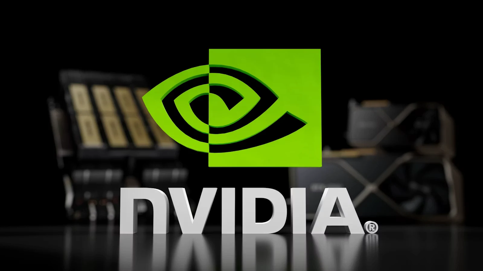 Logo Nvidia na pierwszym planie, w tle rozmyte karty graficzne GeForce RTX