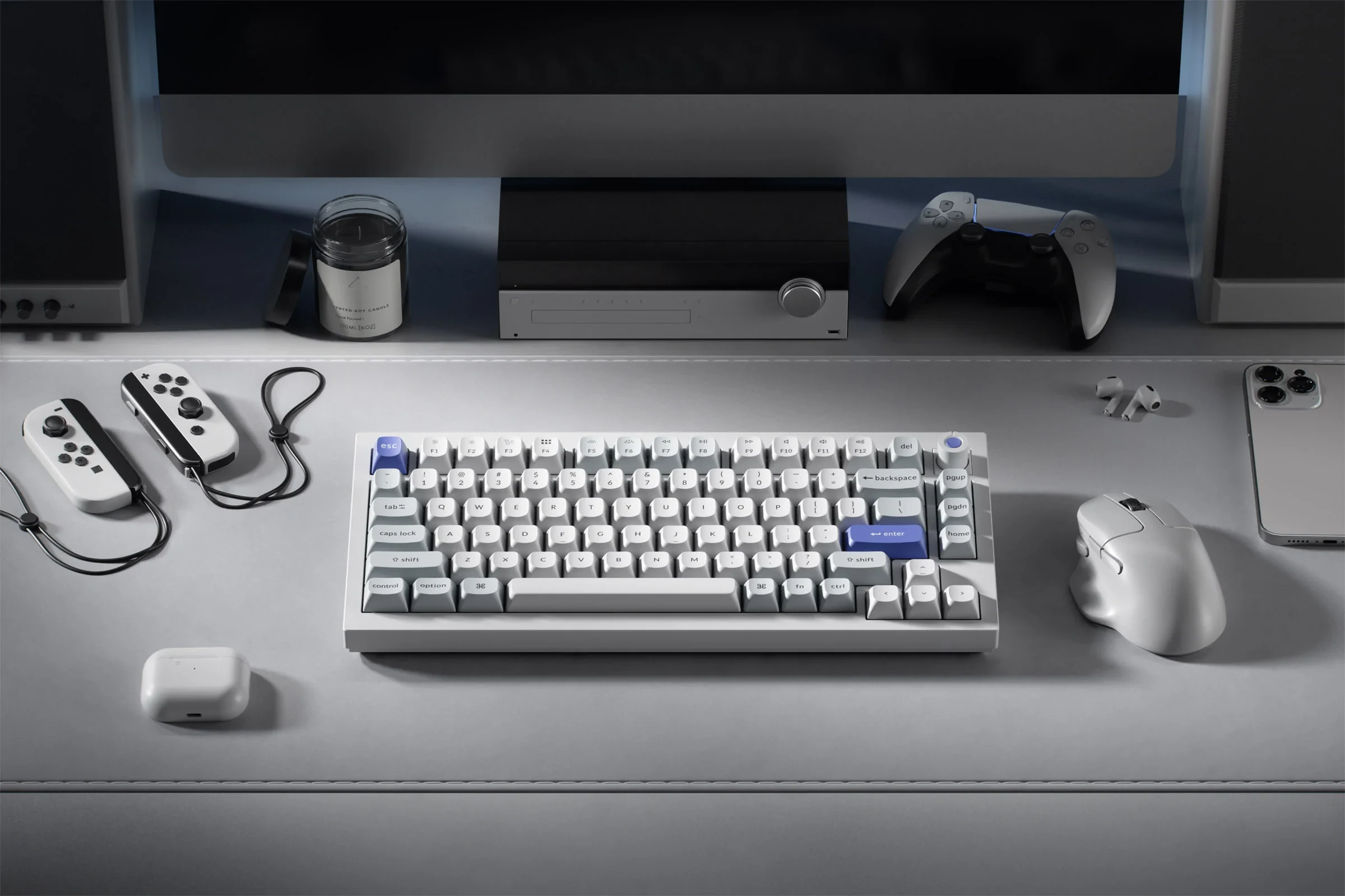 Keychron Q1 HE 8K na biurku